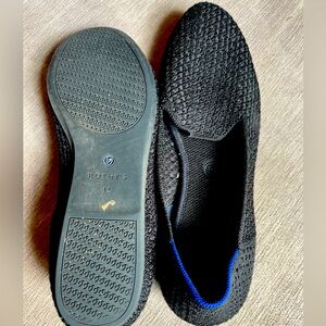 Gentlly used Rothys. Women’s 11 just needs a quick wash.